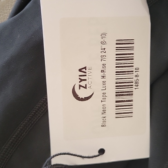 Zyia Active Black Neon Tape Luxe High-rise 7/8 Legging - Picture 6 of 11